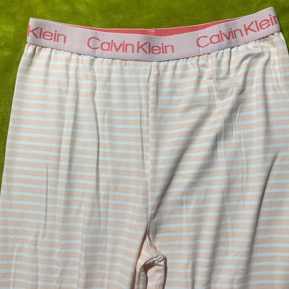NWT  Calvin Klein Girls 2 piece Pajamas set size 8 - Picture 8 of 10